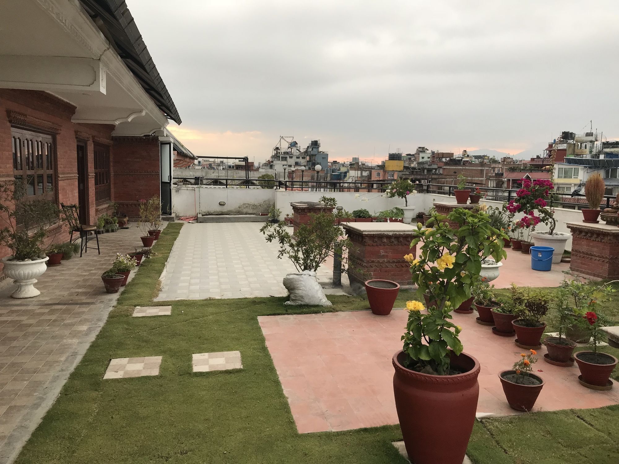 Dom Himalaya Hotel Katmandú Exterior foto