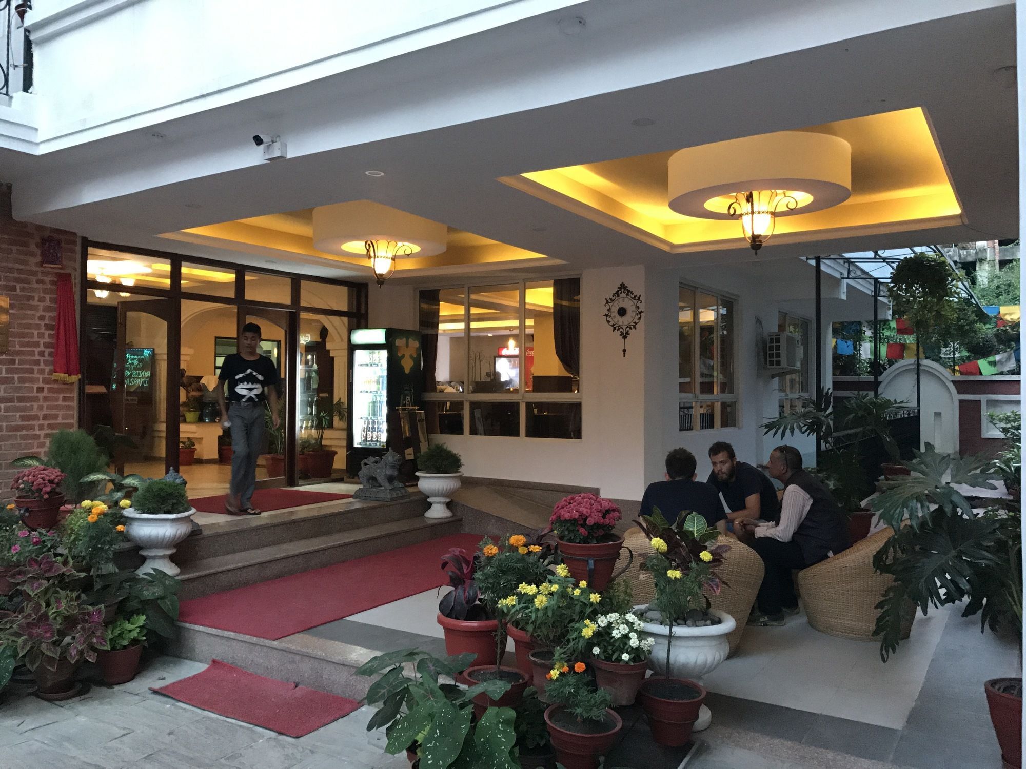Dom Himalaya Hotel Katmandú Exterior foto